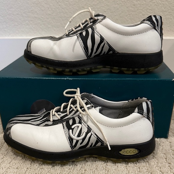 Ecco Zebra Pattern Black and White Shoes - Picture 1 of 6